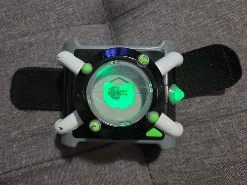 2017 ben deluxe - ben, omnitrix